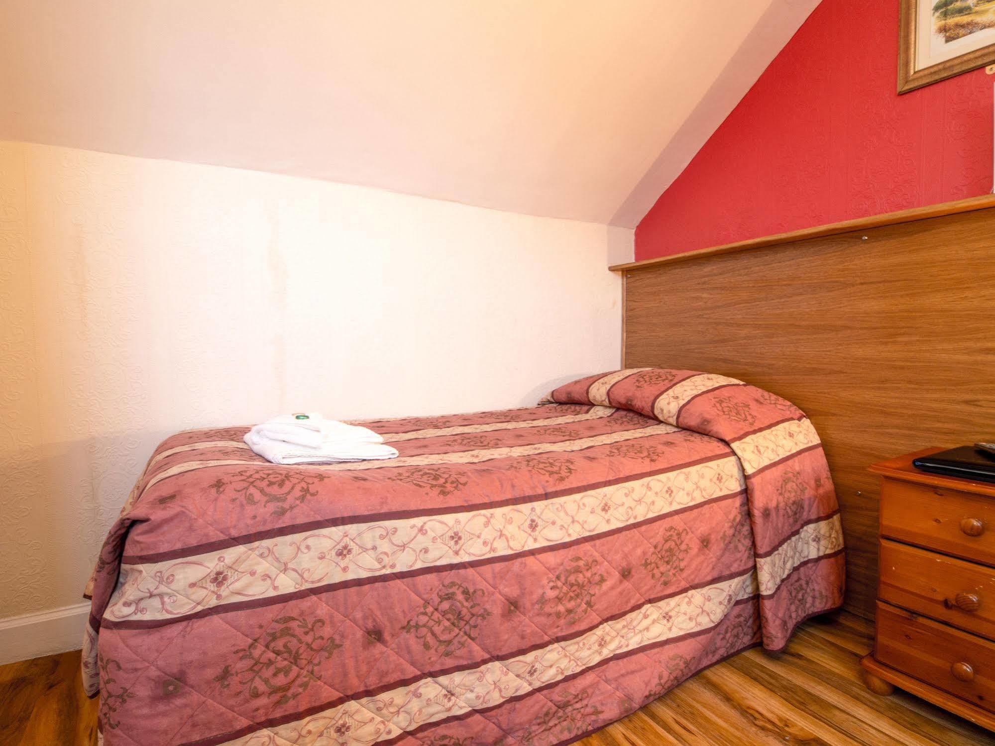 Corstorphine Lodge Hotel Единбург Екстериор снимка